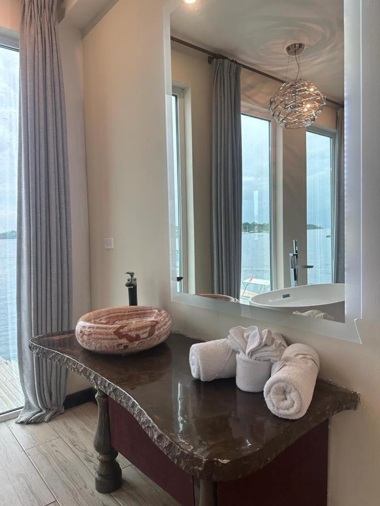 Ocean Sky Bocas Hotel Бокас-дель-Торо Экстерьер фото